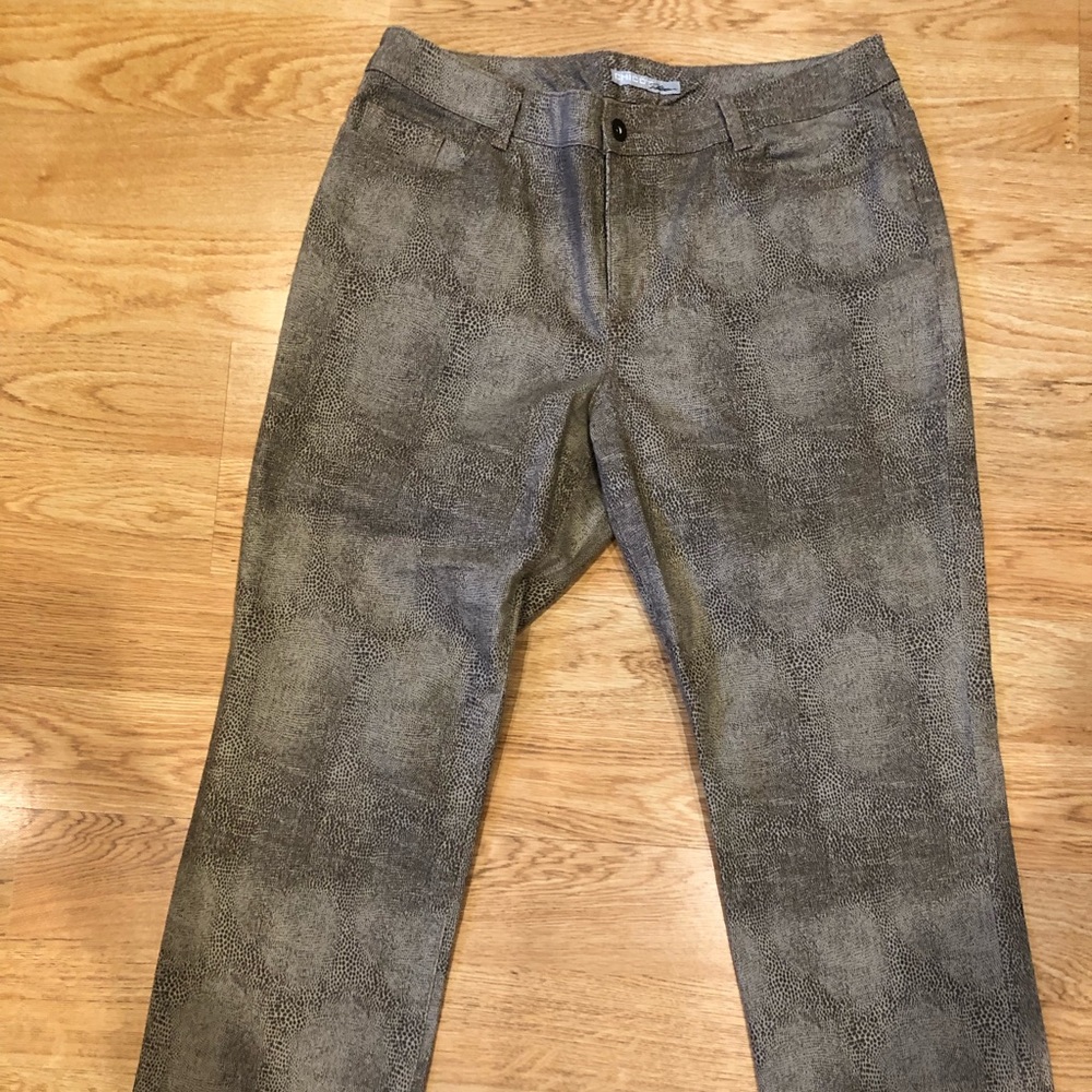 Chico’s brown pattern pants size 3 (size 16)